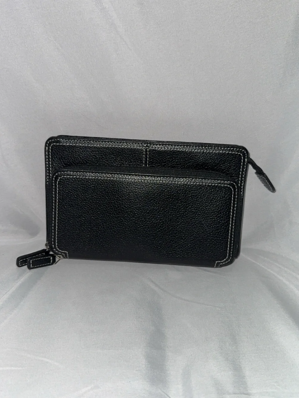 Levenger Majorca Black Leather Zip Wallet